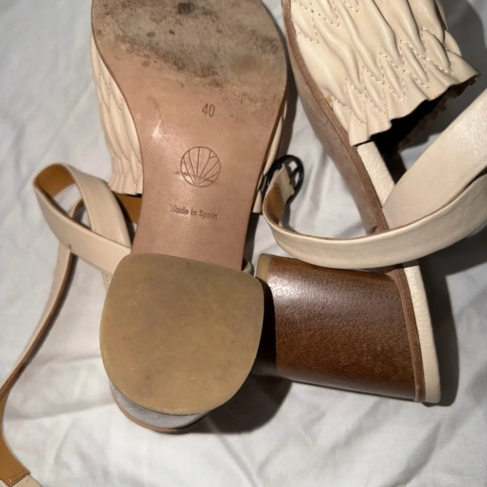 COCLICO Ivory Sandals size 40 - Picture 5 of 5